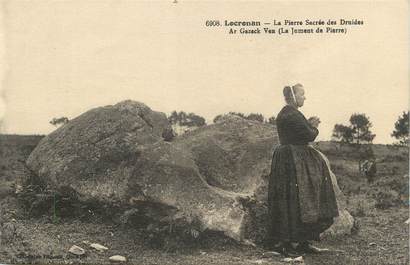 / CPA FRANCE 29 "Locronan, la pierre sacrée des Druides"