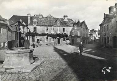 / CPSM FRANCE 29 "Locronan, le vieux puits de l'hôtel Saint Ronan"