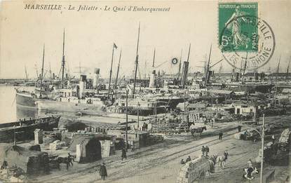 / CPA FRANCE 13 "Marseille, la Joliette, quais d'embarquement" / BATEAU