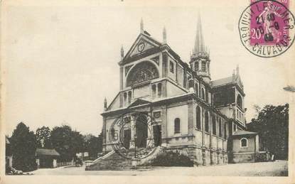 / CPA FRANCE 14 "Trouville, la revue des plages"