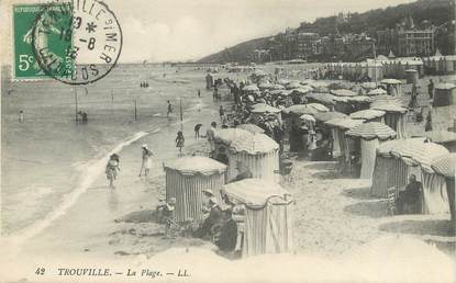 CPA FRANCE 14 "Trouville, la plage"