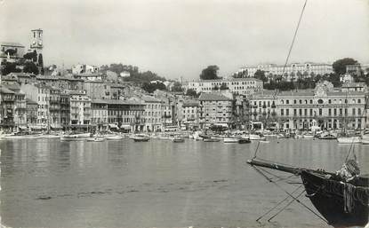 / CPSM FRANCE 06 "Cannes, le port et le quai Saint Pierre"