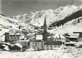 74 Haute Savoie / CPSM FRANCE 74 "La Clusaz, vue générale et la chaine des Aravis " 