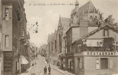 / CPA FRANCE 53 "Mayenne, la grande rue"