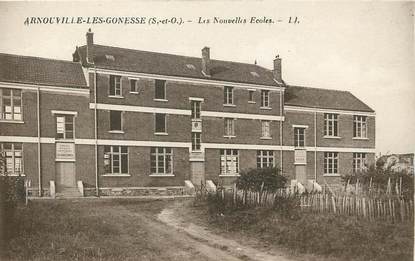 / CPA FRANCE 95 "Arnouville les Gonesse, les nouvelles écoles"