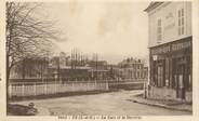95 Val D'oise / CPA FRANCE 95 "Us, la gare et la sucrerie"
