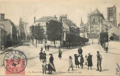 / CPA FRANCE 18 "Bourges, la rue de Strasbourg et la rue Béthune"