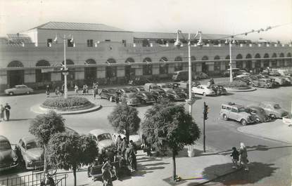 / CPSM FRANCE 72 "Le Mans, la gare" / AUTOMOBILE