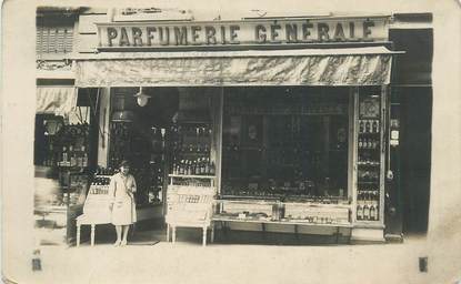 CARTE PHOTO PARFUMERIE