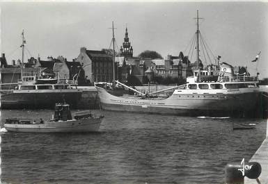 / CPSM FRANCE 29 "Roscoff" / BATEAU