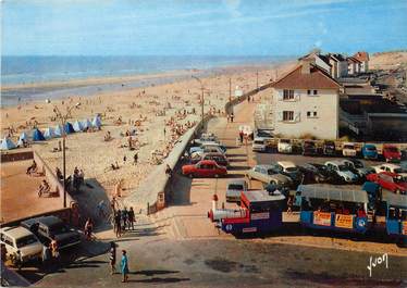 / CPSM FRANCE 80 "Fort Mahon, la plage et l'entrée de la digue"