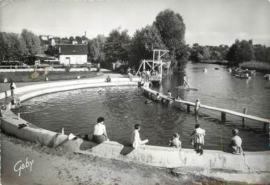 / CPSM FRANCE 28 "Châteaudun, la piscine"