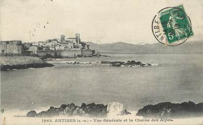 / CPA FRANCE 06 "Antibes, vue générale et la chaîne des Alpes"