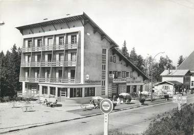 / CPSM FRANCE 01 "Col de la Faucille, hôtel de la Couronne"