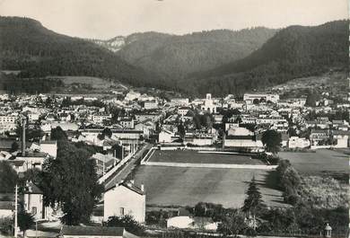 / CPSM FRANCE 01 "Oyonnax, vue générale et les forêts des sapins"