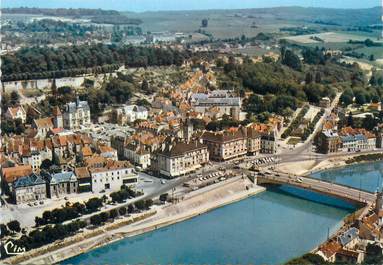 / CPSM FRANCE 02 "Château Thierry, vue aérienne "