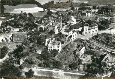 / CPSM FRANCE 02 "Coucy le Château, porte de Laon et hôtel Bellevue"