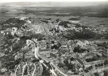 / CPSM FRANCE 02 "Laon, vue générale aérienne"