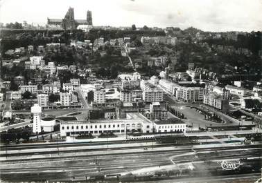 / CPSM FRANCE 02 "Laon, place de la gare"