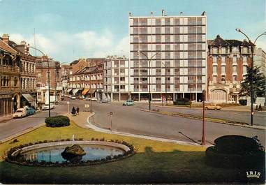 / CPSM FRANCE 02 "Saint Quentin, place du 8 octobre "