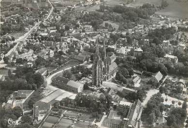 / CPSM FRANCE 02 "Soissons, vue aérienne"