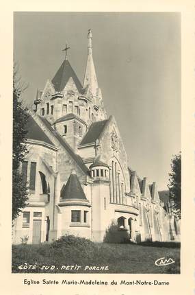 / CPSM FRANCE 02 "Vailly sur Aisne, église Sainte Marie Madeleine du Mont Notre Dame, côté sud"