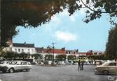 03 Allier / CPSM FRANCE 03 "Commentry, place du 14 juillet"