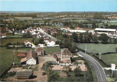 / CPSM FRANCE 03 "Reugny, vue générale aérienne"