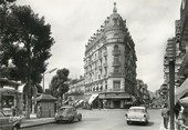 03 Allier / CPSM FRANCE 03 "Vichy, place Victor Hugo, hôtel Astoria"