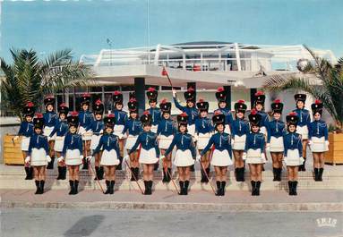 / CPSM FRANCE 03  "Vichy" / MAJORETTES