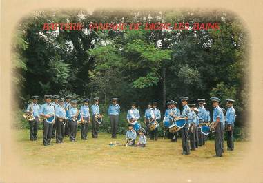 / CPSM FRANCE 04 "Digne les Bains" / BATTERIE FANFARE