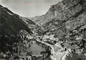 04 Alpe De Haute Provence / CPSM FRANCE 04 "Le Lauzet, le village et le lac"