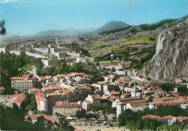 / CPSM FRANCE 04 "Sisteron, vue générale"