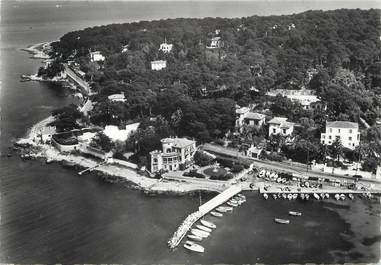 / CPSM FRANCE 06 "Cap d'Antibes, vue aérienne du petit port du crouton"