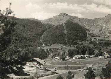 / CPSM FRANCE 06 "Auron, vue du plateau et le téléphérique de Las Donnas"