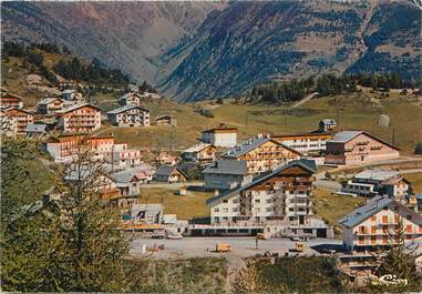 / CPSM FRANCE 06 "Auron, station été hiver, vue générale"