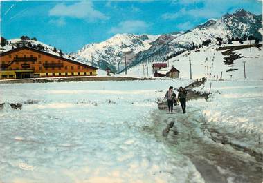 / CPSM FRANCE 06 "Auron, hôtel du collet d'Auron"