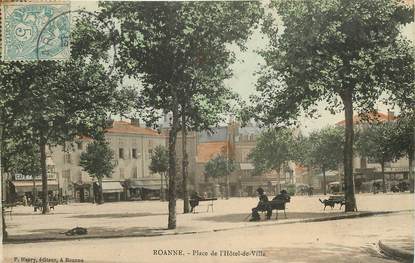 CPA FRANCE 42 "Roanne, Place de l'Hotel de Ville"