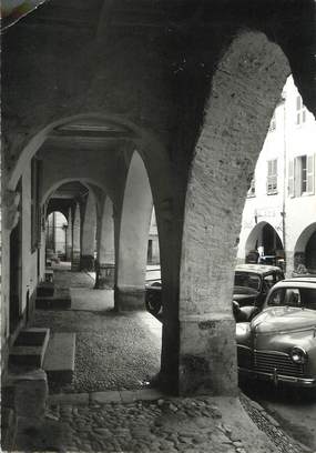 / CPSM FRANCE 06 "Biot, la place des Arcades" / AUTOMOBILE