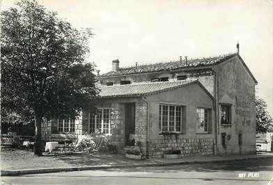 / CPSM FRANCE 06 " Cabris, auberge de la chèvre d'Or"