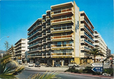 / CPSM FRANCE 06 "Cagnes sur Mer, Tiercé Hôtel"