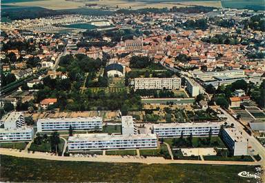 / CPSM FRANCE 77 "Brie Comte Robert, vue générale aérienne"