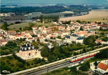 / CPSM FRANCE 77 "Isles Les Medeuses, vue générale aérienne"