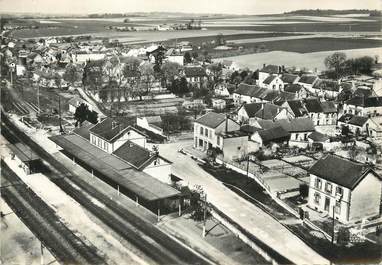 / CPSM FRANCE 77 "Gouaix, le quartier de la gare"