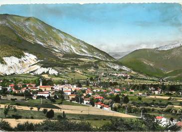 / CPSM FRANCE 04 " Saint André Les Alpes, au fond, village de la Mure"