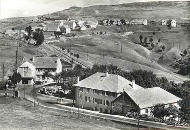 / CPSM FRANCE 07 "Mezilhac, vue générale, les hôtels"