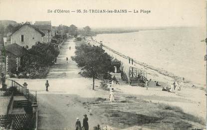 CPA FRANCE 17 "Saint Trojan les Bains, la plage"