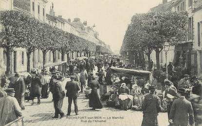 CPA FRANCE 17 "Rochefort sur Mer, le marché"