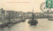 17 Charente Maritime CPA FRANCE 17 "Saint Martin, Ile de ré, le port et les Quais" / BATEAU