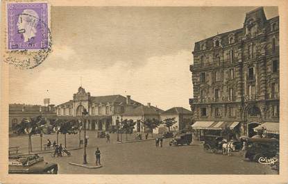 / CPA FRANCE 49 "Angers, gare Saint Laud"